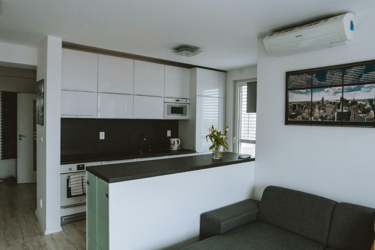 Design Apartment, The City Centre Close To The Health Spa Piest'any Exterior foto